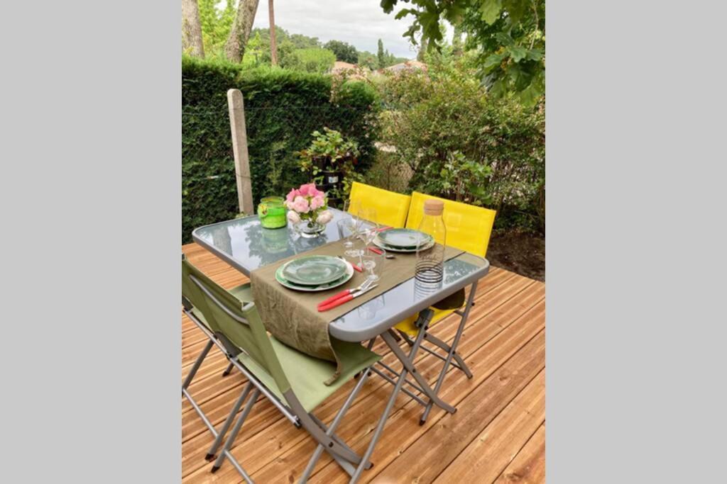 Charmant Chalet Avec Une Grande Terrasse Au Pyla La Teste-de-Buch Kültér fotó