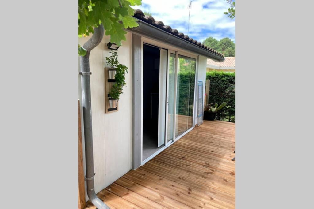 Charmant Chalet Avec Une Grande Terrasse Au Pyla La Teste-de-Buch Kültér fotó