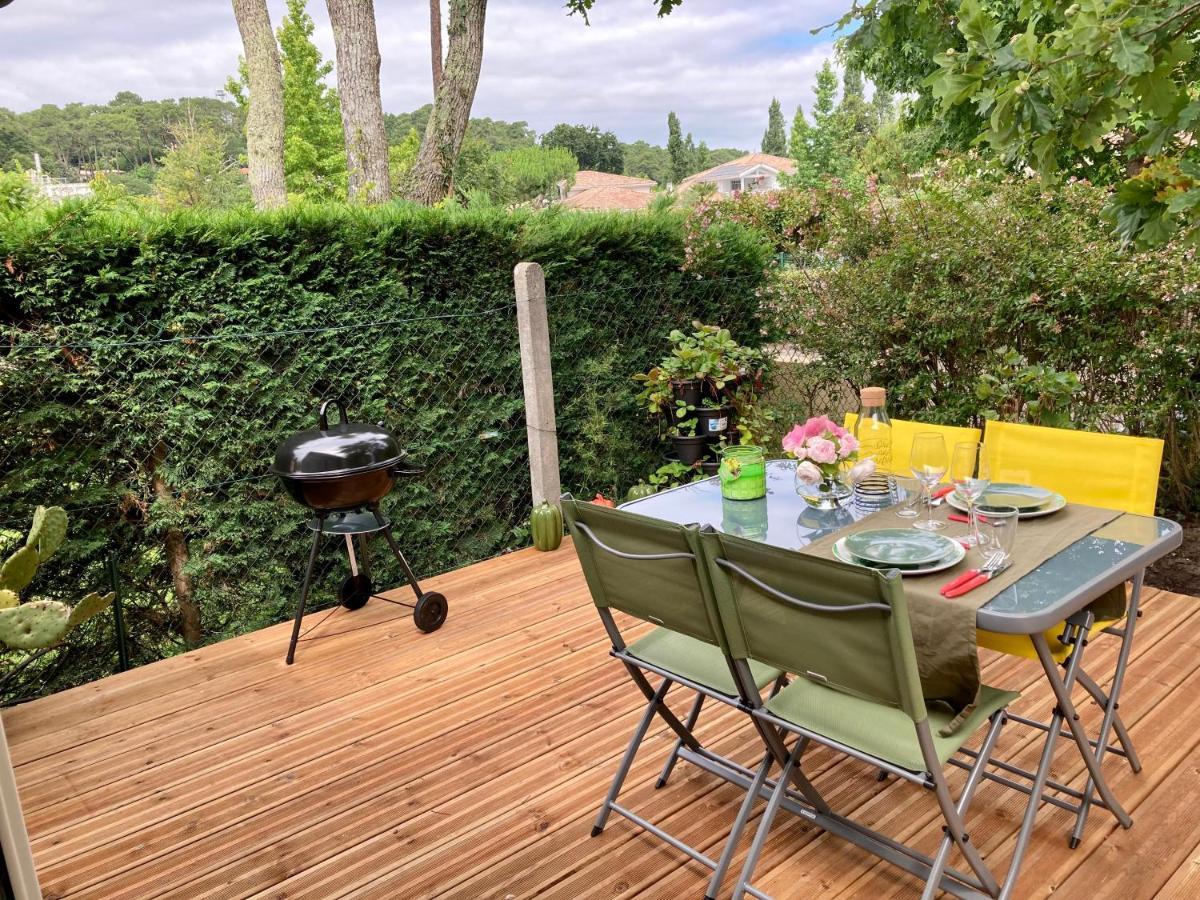 Charmant Chalet Avec Une Grande Terrasse Au Pyla La Teste-de-Buch Kültér fotó